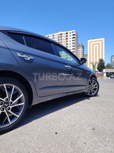 Hyundai Elantra 2019, 120,600 km - 2.0 л - Bakı
