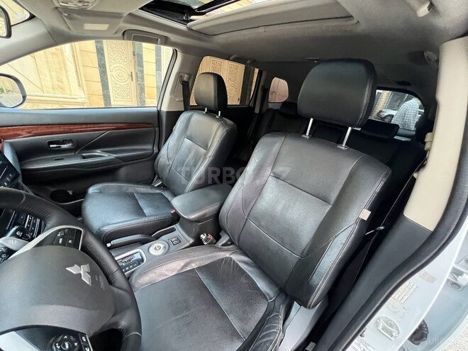 Mitsubishi Outlander 2015, 171,200 km - 2.4 l - Bakı