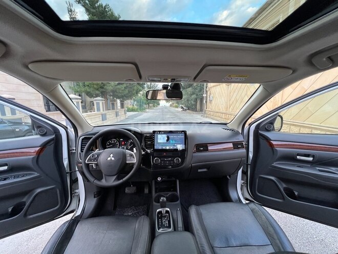 Mitsubishi Outlander 2015, 171,200 km - 2.4 l - Bakı