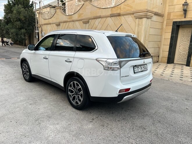 Mitsubishi Outlander 2015, 171,200 km - 2.4 l - Bakı