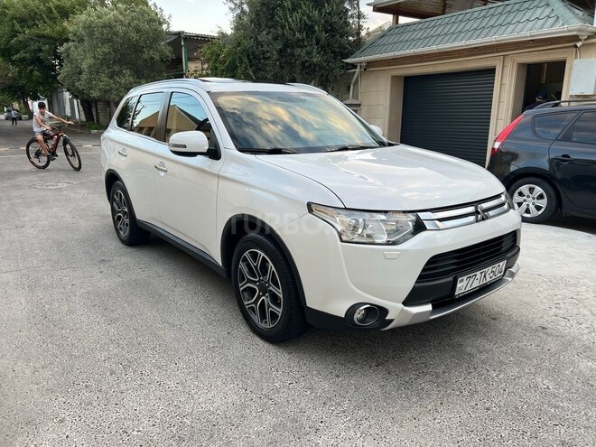 Mitsubishi Outlander 2015, 171,200 km - 2.4 l - Bakı