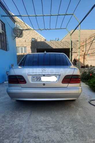 Mercedes E 270 2000, 422,300 km - 2.7 l - Bakı
