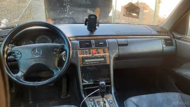 Mercedes E 270 2000, 422,300 km - 2.7 l - Bakı