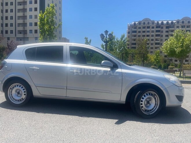 Opel Astra 2009, 243,000 km - 1.4 l - Bakı
