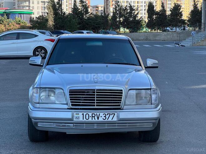 Mercedes E 220 1995, 322,000 km - 2.2 l - Sumqayıt