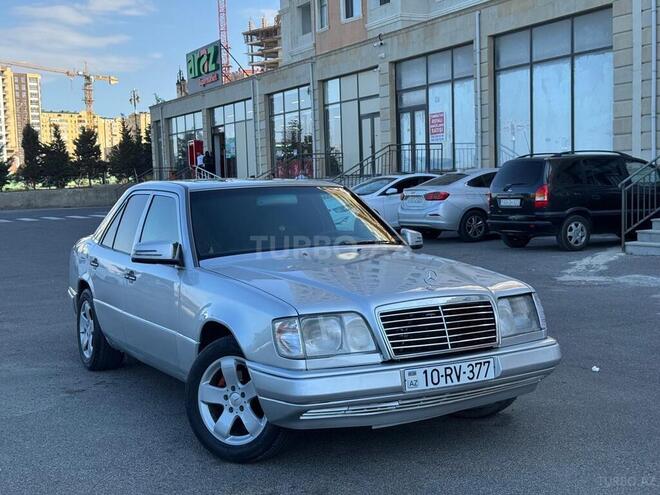 Mercedes E 220 1995, 322,000 km - 2.2 l - Sumqayıt