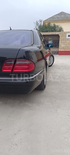Mercedes E 240 1997, 265,012 km - 2.4 l - Naxçıvan