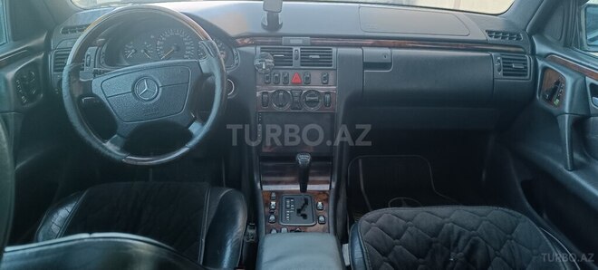 Mercedes E 240 1997, 265,012 km - 2.4 l - Naxçıvan