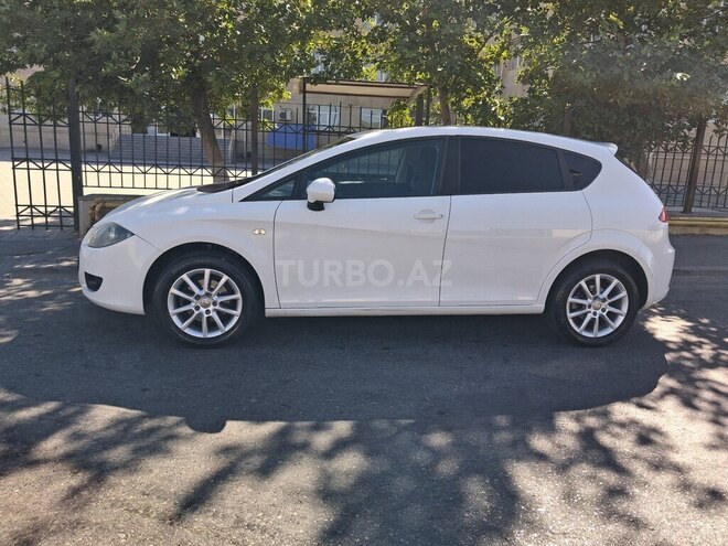 SEAT Leon-11