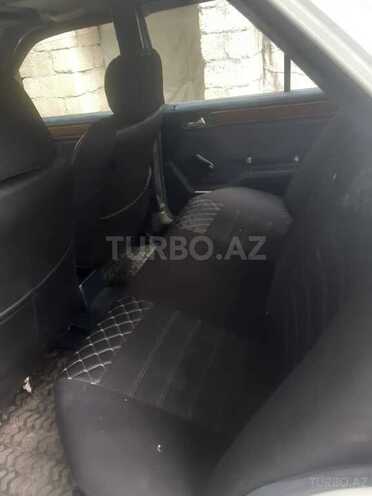 Mercedes E 250 1999, 500,000 km - 2.5 l - Astara