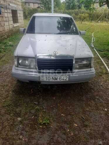 Mercedes E 250 1999, 500,000 km - 2.5 l - Astara