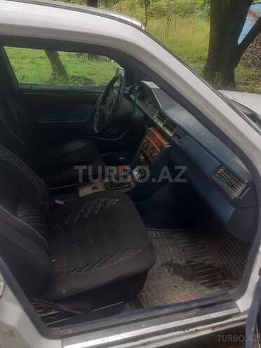Mercedes E 250 1999, 500,000 km - 2.5 l - Astara