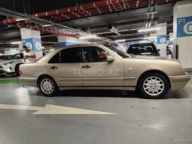 Mercedes E 230 1998, 338,000 km - 2.3 l - Bakı