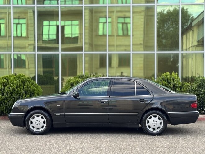 Mercedes E 230 1995, 295,715 km - 2.3 l - İmişli