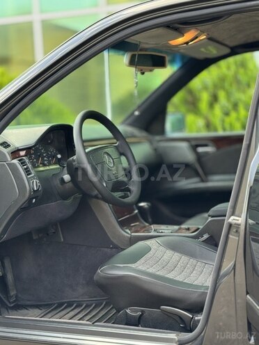 Mercedes E 230 1995, 295,715 km - 2.3 l - İmişli