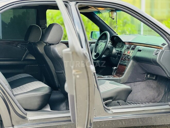 Mercedes E 230 1995, 295,715 km - 2.3 l - İmişli