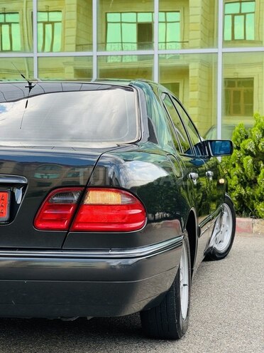 Mercedes E 230 1995, 295,715 km - 2.3 l - İmişli