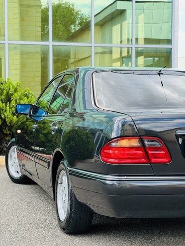 Mercedes E 230 1995, 295,715 km - 2.3 l - İmişli