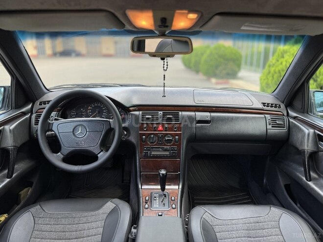 Mercedes E 230 1995, 295,715 km - 2.3 l - İmişli