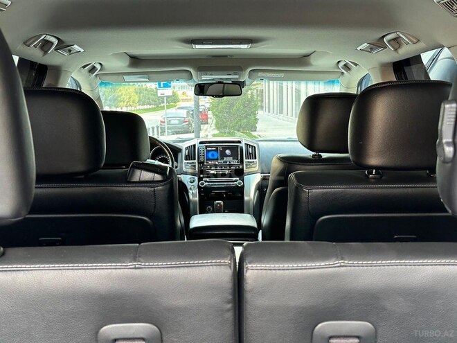 Toyota Land Cruiser-3