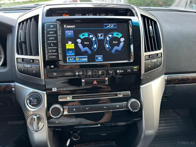 Toyota Land Cruiser-5