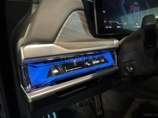 BMW i7-15