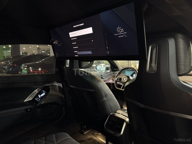 BMW i7-14
