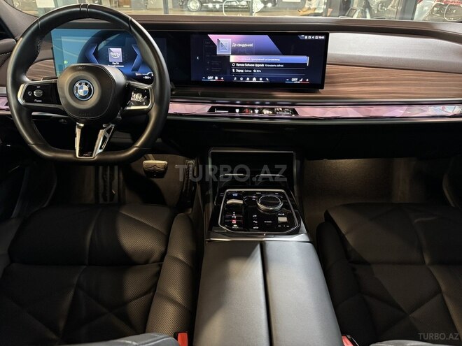 BMW i7-9