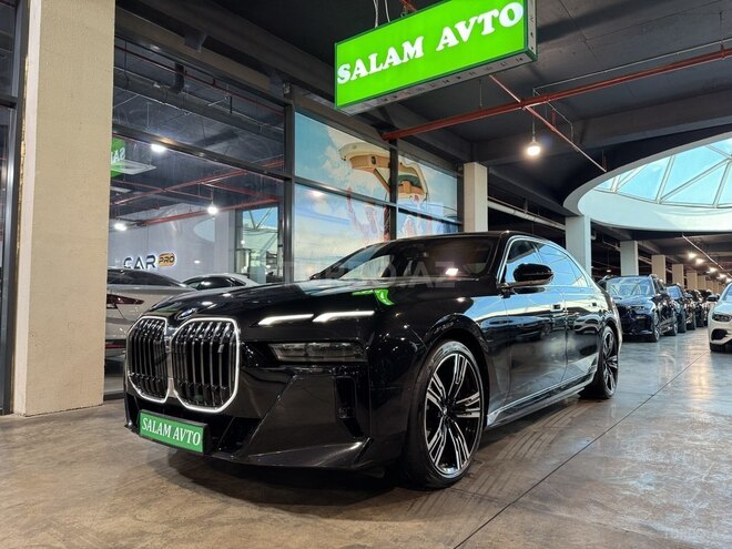 BMW i7-3