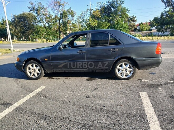 Mercedes C 180-7