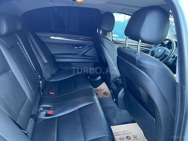 BMW 528 2015, 301,000 km - 2.0 l - Bakı