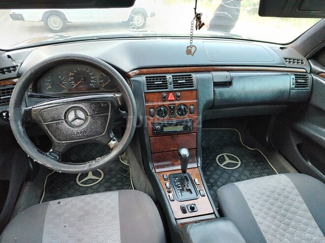 Mercedes E 290 1997, 213,319 km - 1.9 l - Şirvan
