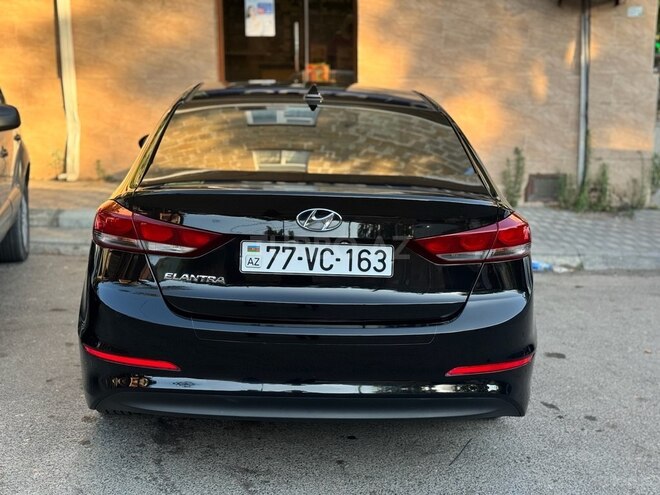 Hyundai Elantra 2018, 107,000 km - 2.0 л - Bakı