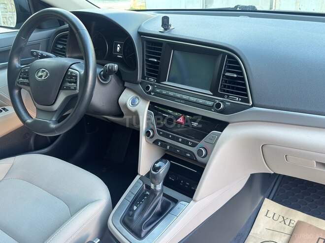Hyundai Elantra 2018, 107,000 km - 2.0 л - Bakı