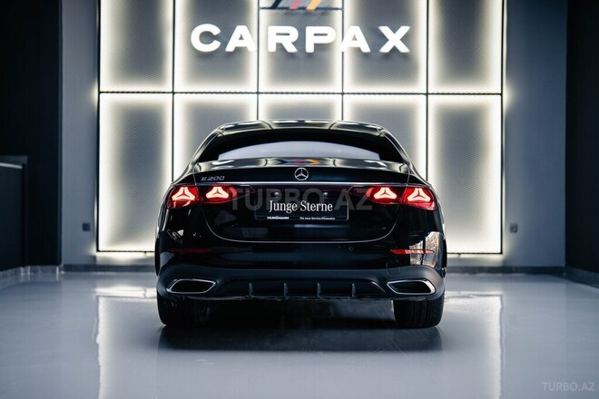 Mercedes E 200-2