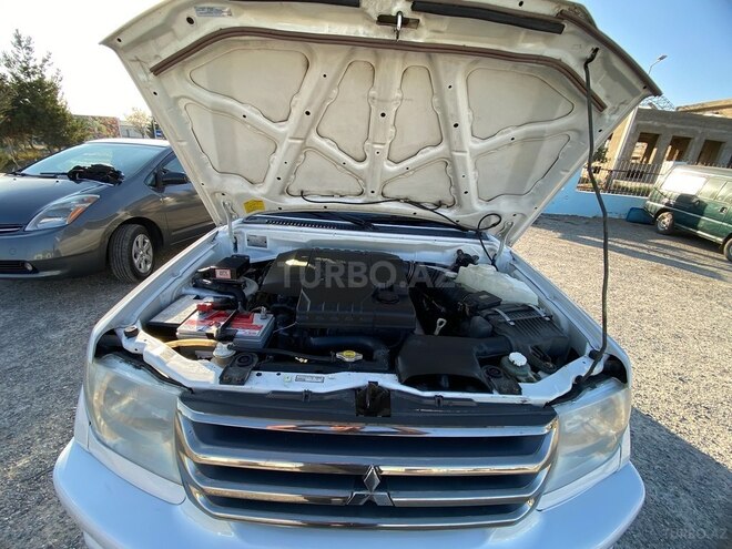 Mitsubishi Pajero io 2001, 189,821 km - 2.0 l - Bakı