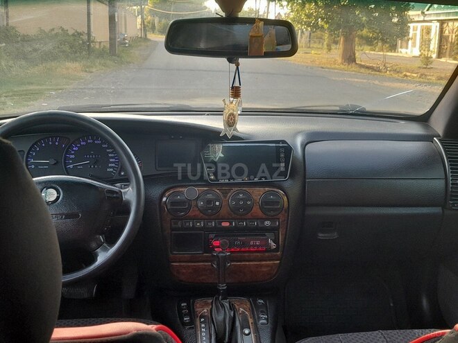Opel Omega 1995, 200,000 km - 2.0 l - Bərdə