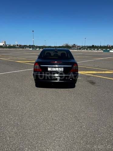 Mercedes E 200 d 2007, 305,000 km - 2.2 l - Bakı