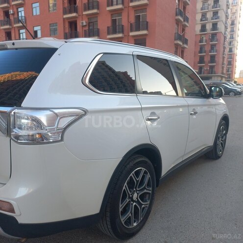 Mitsubishi Outlander 2014, 223,344 km - 2.4 l - Bakı