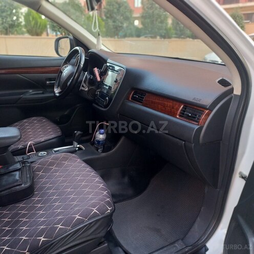 Mitsubishi Outlander 2014, 223,344 km - 2.4 l - Bakı