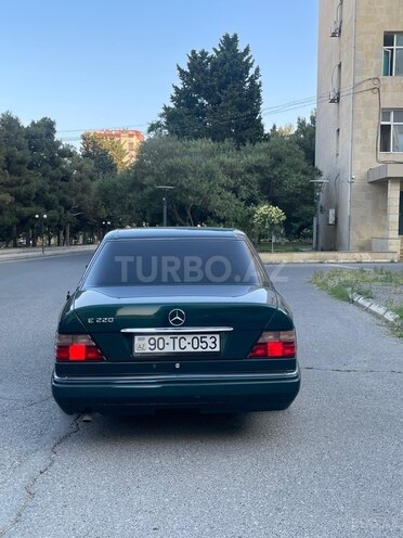 Mercedes E 220 1995, 275,000 km - 2.2 l - Bakı