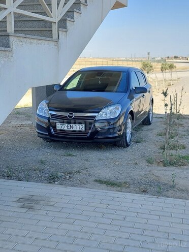 Opel Astra 2009, 150,000 km - 1.4 л - Bakı