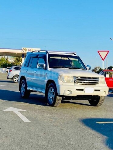 Mitsubishi Pajero io 2001, 189,821 km - 2.0 l - Bakı