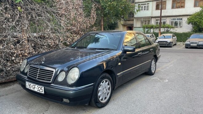 Mercedes E 240 1998, 376,225 km - 2.4 l - Bakı