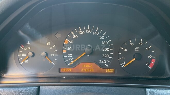 Mercedes E 240 1998, 376,225 km - 2.4 l - Bakı