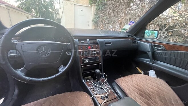 Mercedes E 240 1998, 376,225 km - 2.4 l - Bakı