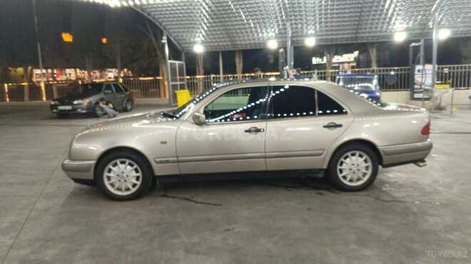 Mercedes E 240 1999, 360,000 km - 2.4 л - Gəncə