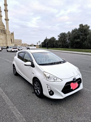 Toyota Aqua 2015, 70,000 km - 1.5 l - Bakı
