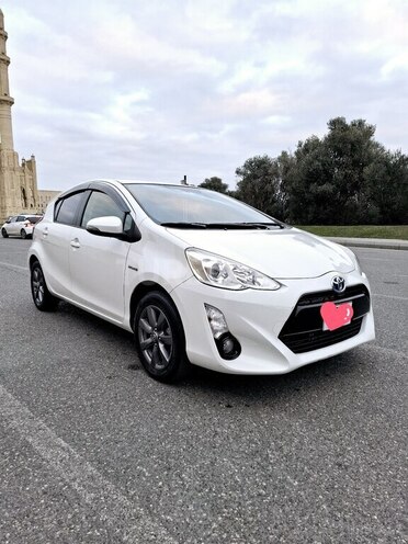 Toyota Aqua 2015, 70,000 km - 1.5 l - Bakı