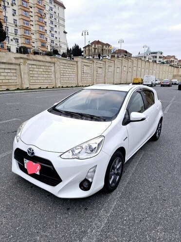 Toyota Aqua 2015, 70,000 km - 1.5 l - Bakı